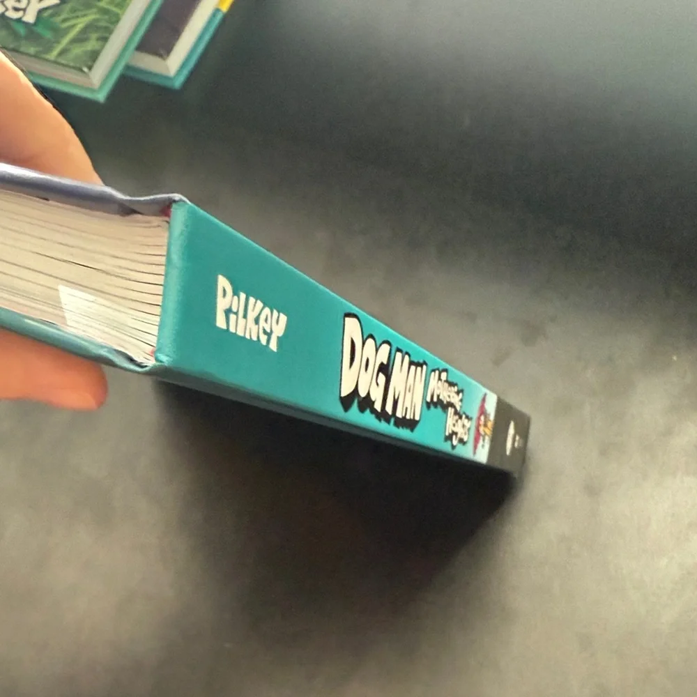 Dog Man: Mothering Heights by - Blue and Yellow Cover - Picture 4 of 9